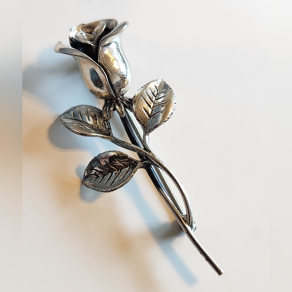 Vintage Sterling Silver Flower Brooch 5.8 grams